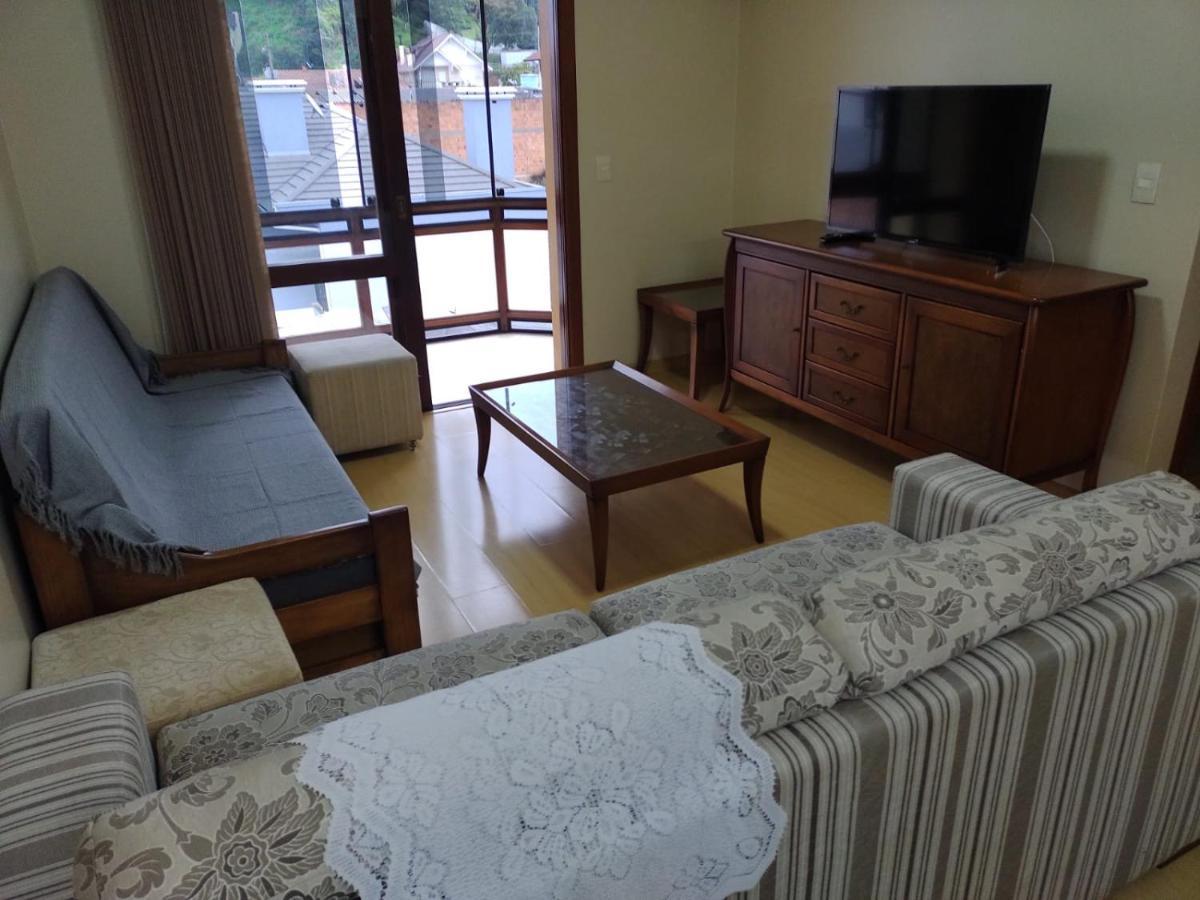 Appartamento Apartamento Ensolarado No Centro De Gramado Esterno foto