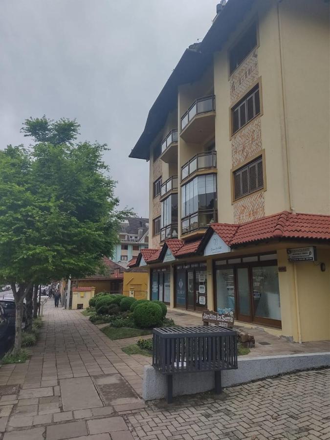 Appartamento Apartamento Ensolarado No Centro De Gramado Esterno foto